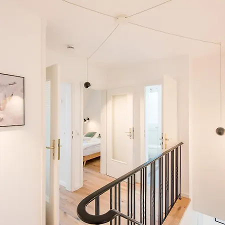 Luette Hukhues Apartment *